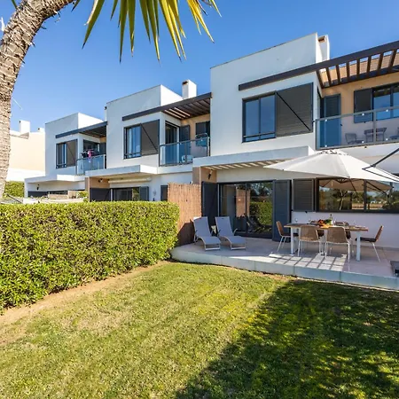 בית נופש Casa Esmarand *